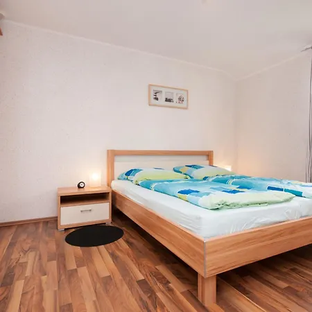 Apartment 2 *
